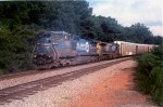 CSX C40-8W #7326 and AC44CW #376 lead an autorack train northbound on the main track 